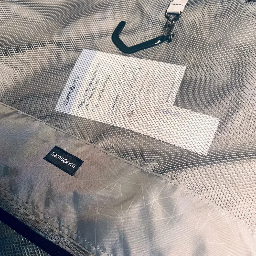 Samsonite expansion contained spinner